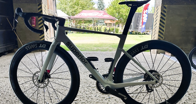 Superior 2027 – nowa szosa i nowa era e-bike’ów. Rowery na kołach 32" już w produkcji!
