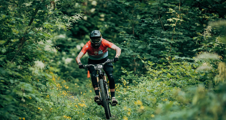 BMZ zostaje oficjalnym sponsorem bateryjnym profesjonalnego zespołu ROTWILD Schwalbe Gravity MTB Team