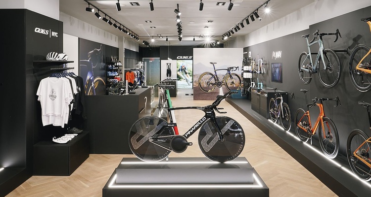 Pinarello otwiera pierwszy sklep marki poza Europą